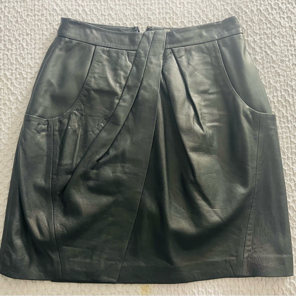 Women leather skirt. Size: 10P/M. Brand: Halogen